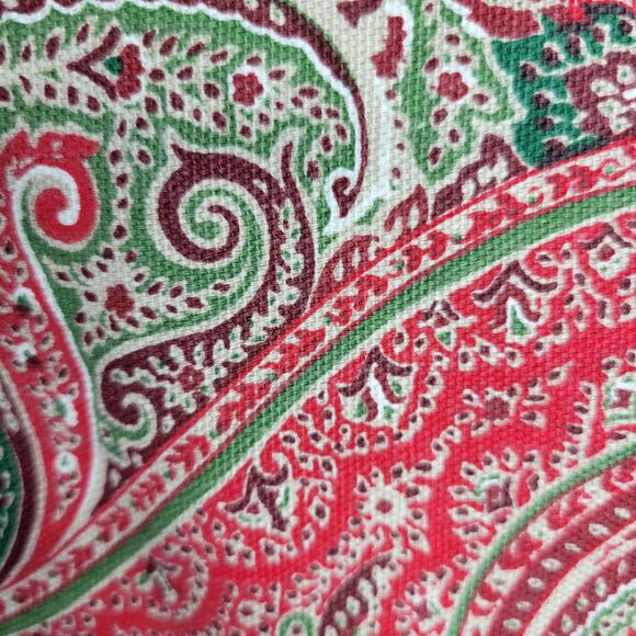 Christmas Table Runner 70x14.5 Red Green Paisley Holiday Home Table Decor - Picture 6 of 12